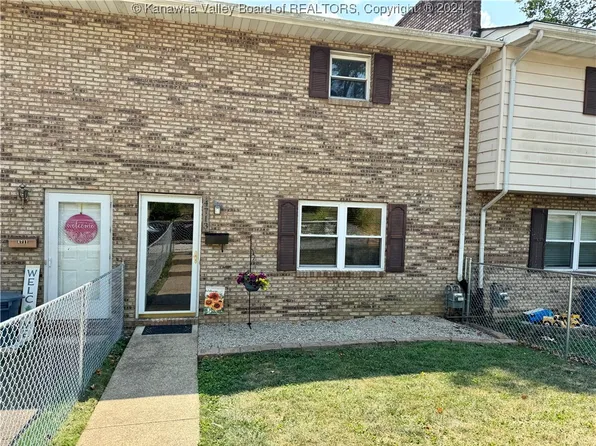 4713 Marlanka Ln, South Charleston, WV 25309