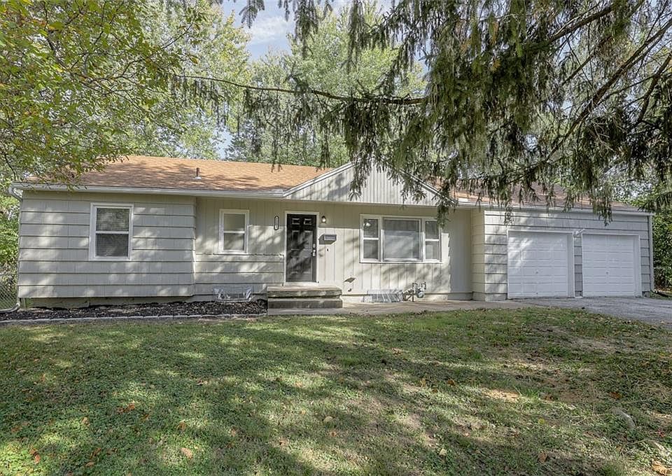 1st image of 7209 Oxford Ave