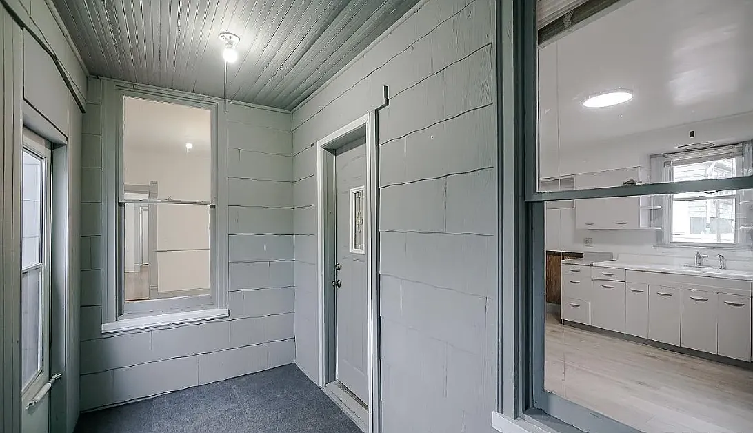 4 bed, 2033 sqft, $1,400 — Photo 2