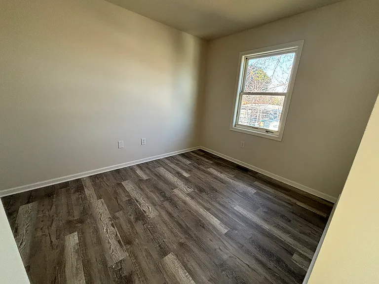 679 W Main St — Photo 6
