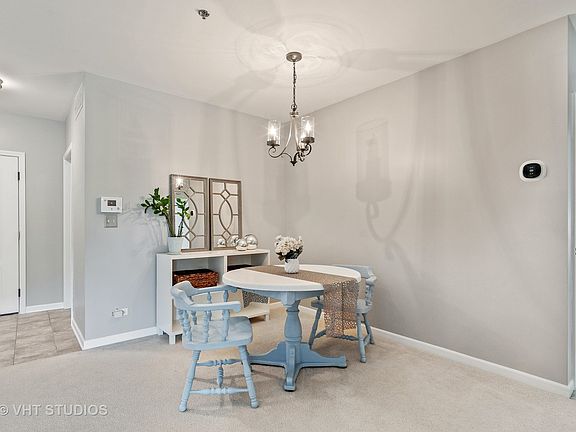 5th image of 10 N Lake St APT 207