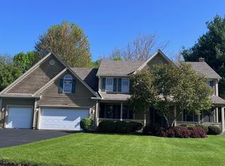 230 Souwanas Trl, Algonquin, IL 60102