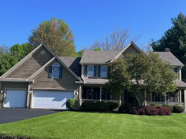 230 Souwanas Trl, Algonquin, IL 60102