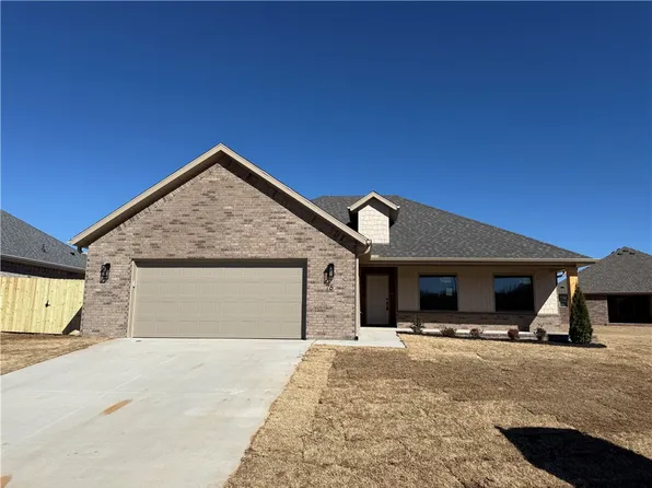 76 W Watson Ln, Farmington, AR 72730