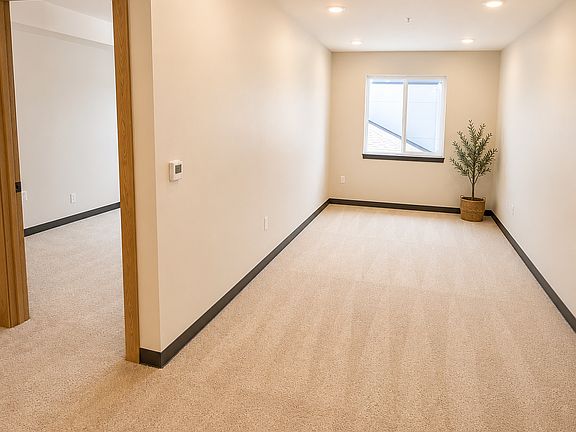 4th image of 6425 196th St SW #301