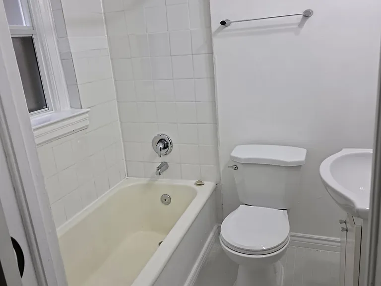 35 Jane St #4 — Photo 9