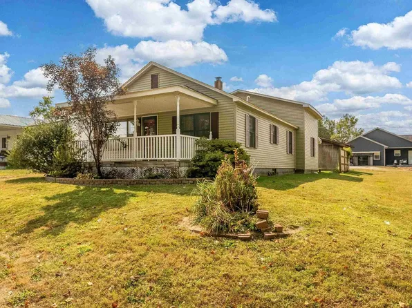 414 S Hubbard Ave, Goreville, IL 62939