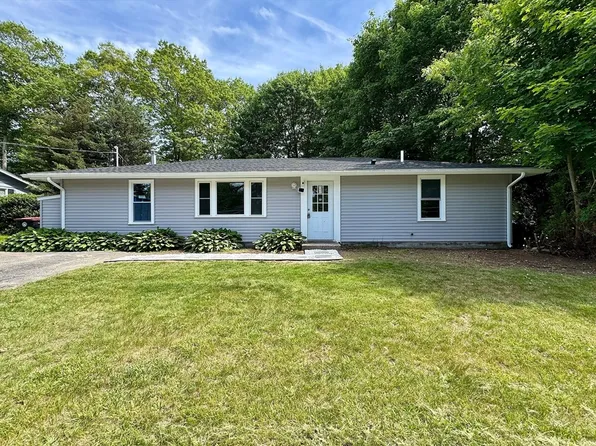 37 Montvale Rd, Brockton, MA 02302