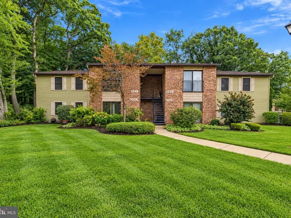 104 W Bluebell Ln, Mount Laurel, NJ 08054