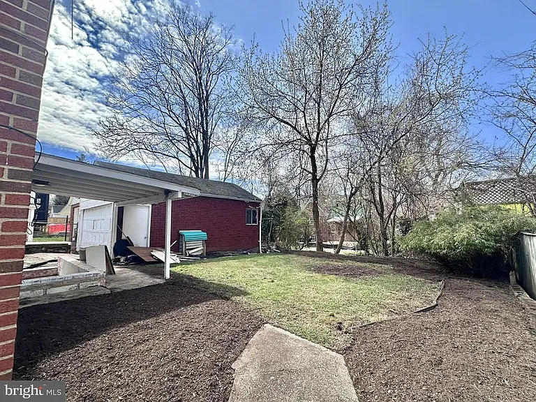 1818 N Adams St — Photo 20