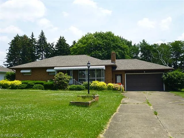 466 Neoka Dr photo 1