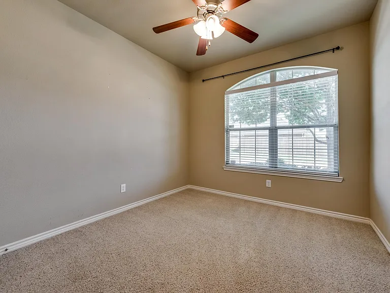 15417 Landing Creek Ln — Photo 15