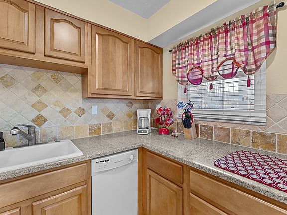 3rd image of 2625 State Highway 590 Unit 1-1221