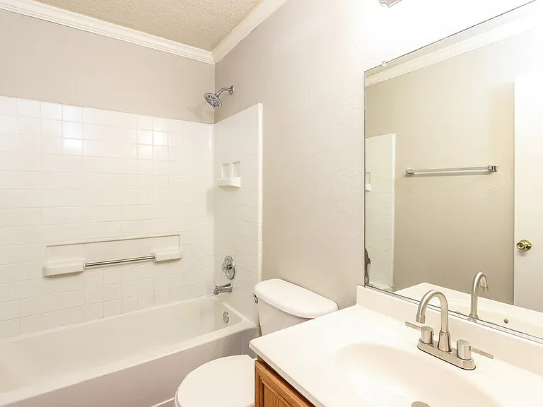 4812 Waterford Dr — Photo 15