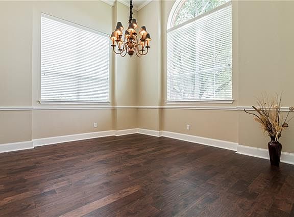 4th image of 2712 Berrywood Ct