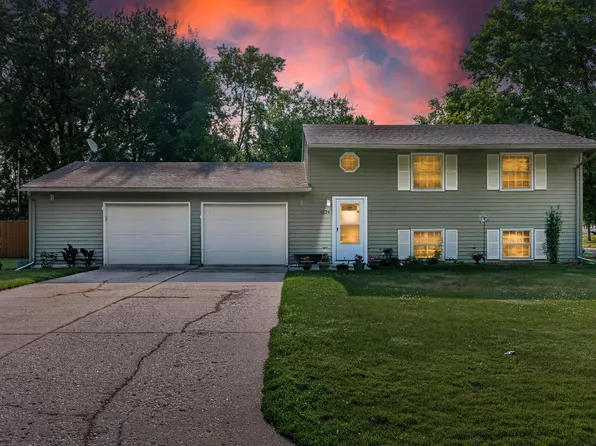 6124 Gettysburg Ave N, New Hope, MN 55428