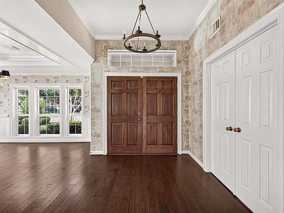4th image of 1438 Forest Home Dr
