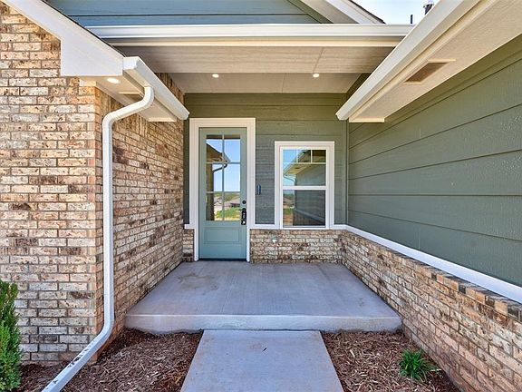2nd image of 3030 Hollow Crest Ln