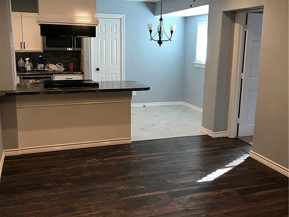 2nd image of 2300 Miriam Ln