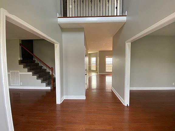 3rd image of 1636 Apache Way