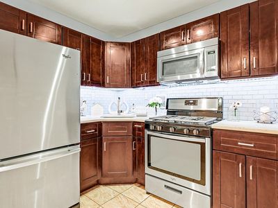 4230 Douglaston Pkwy APT 7H, Flushing, NY, 11363