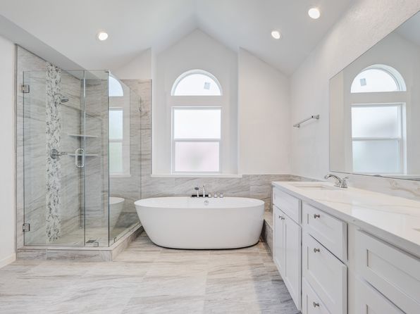 1521 Palisades Dr