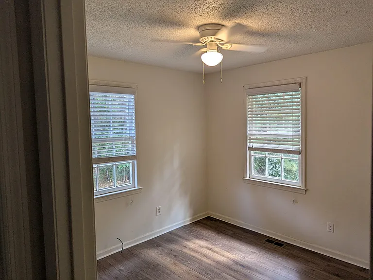 605 S Rucker Dr — Photo 6