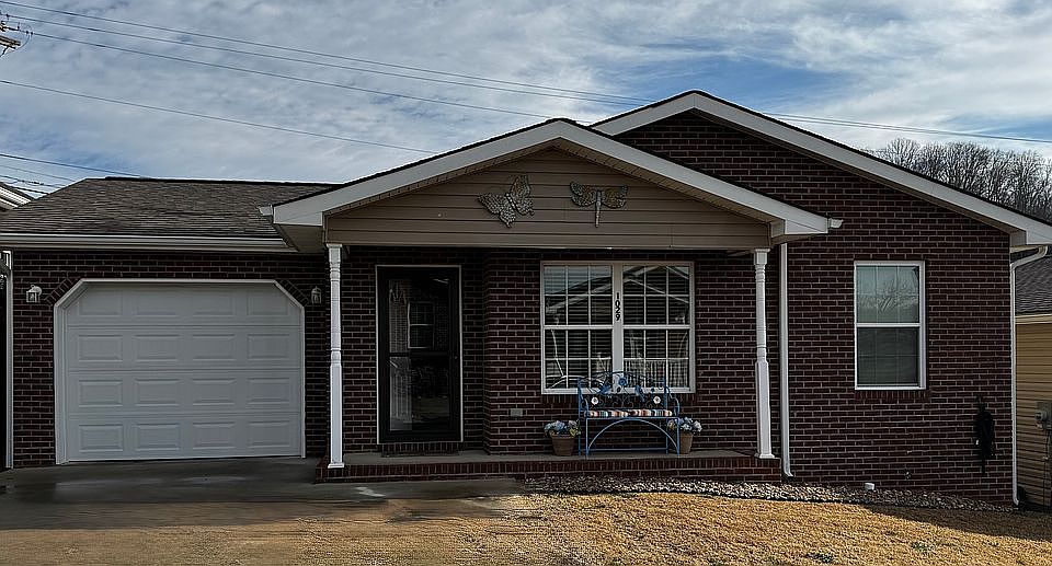 1st image of 1029 Park Boulevard Cir