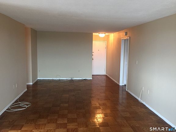 5th image of 1 Strawberry Hill Court #8A