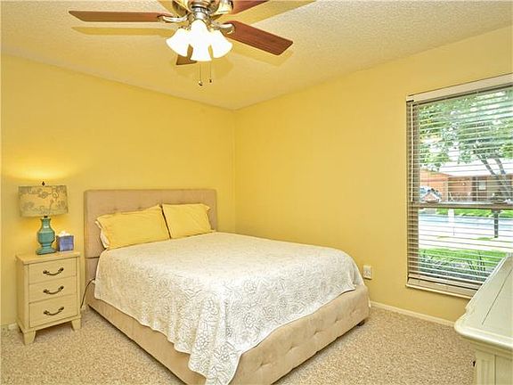 4th image of 1905 Denfield Dr