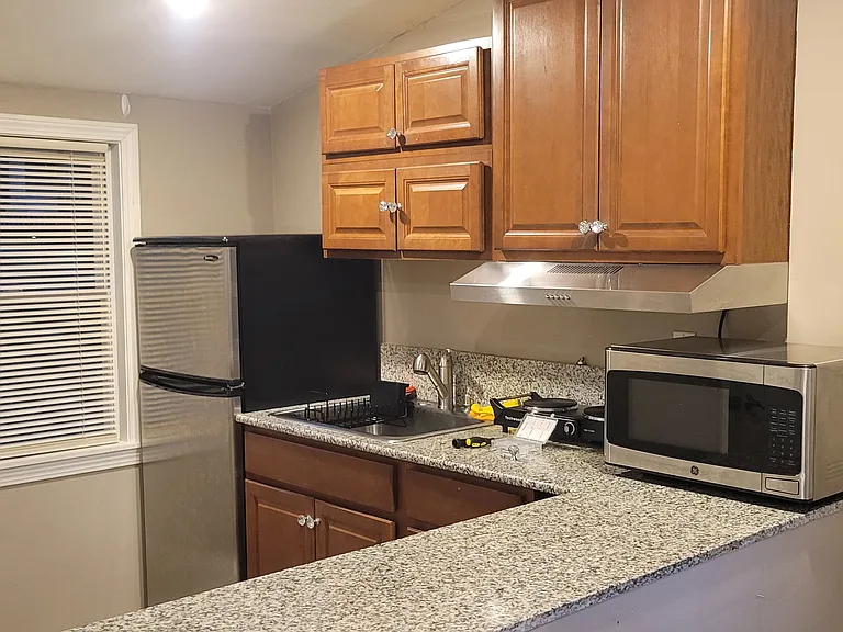 645 Beaver St #B — Photo 2