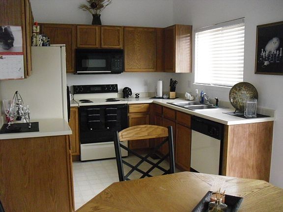 3rd image of 19094 E Carmel Cir