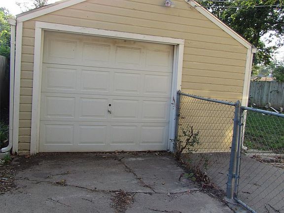 2nd image of 517 S College Ave