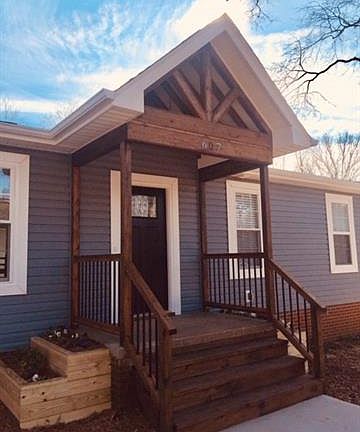 2nd image of 607 E 17th St