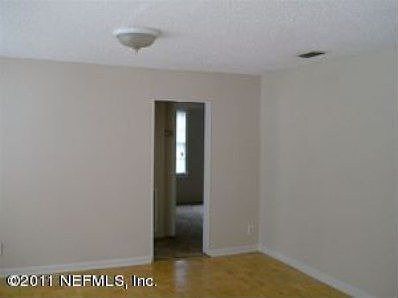 3rd image of 2116 Louise St