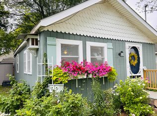 28 1st St, Madison, CT 06443