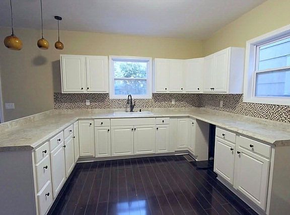 5th image of 815 E Center St