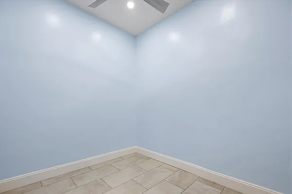Bedroom, photo 1
