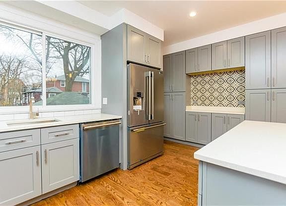4th image of 6134 Liebig Ave
