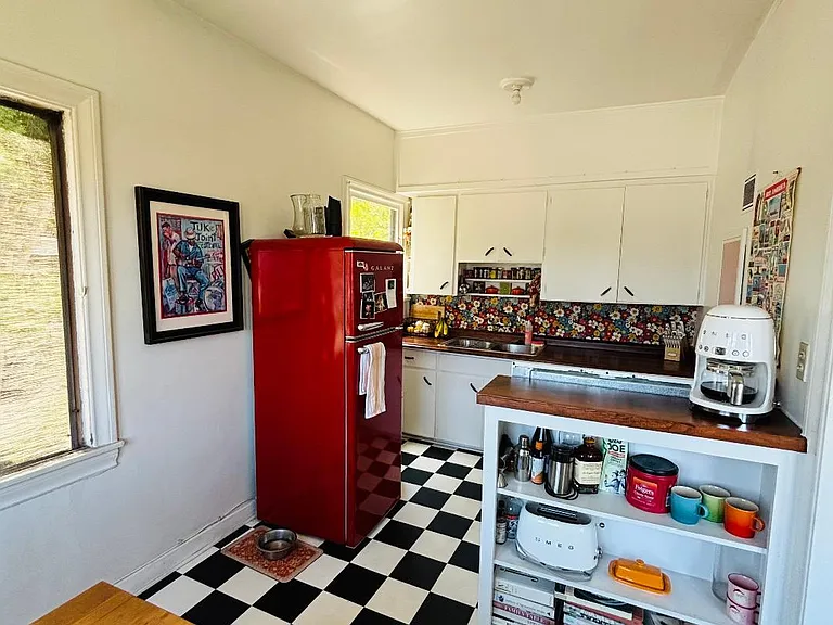 937 S Spaulding Ave #204 — Photo 5