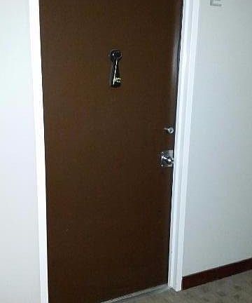 4th image of 1050 Wall St APT 1E