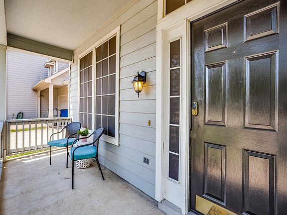 4th image of 503 Pickens Ln