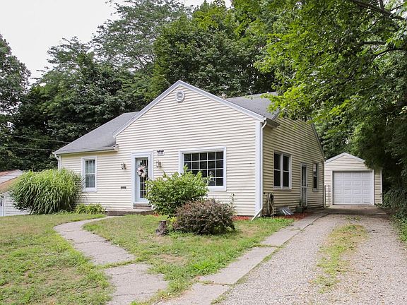 2916 broadway ave-102