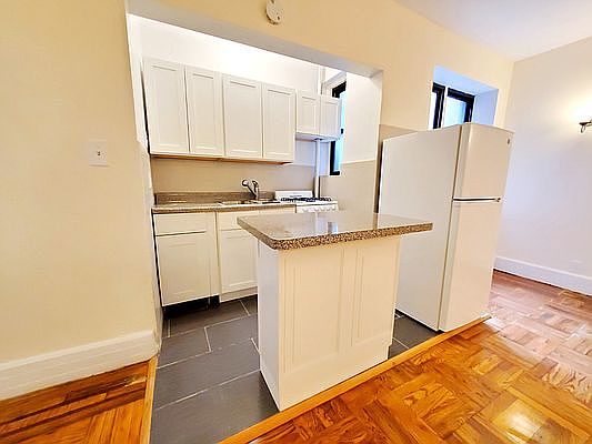 3rd image of 41-41 46th St #3L