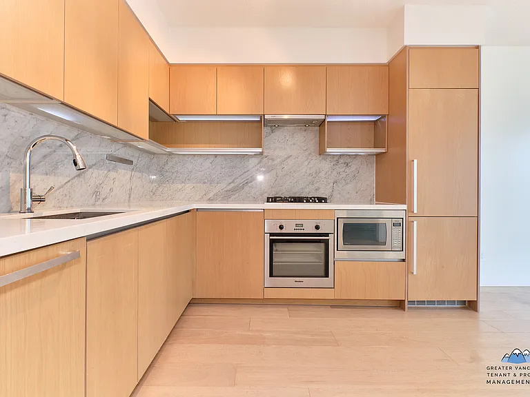 6588 Nelson Ave — Photo 2