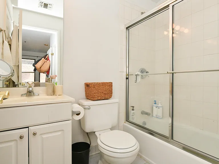 112 Clinton St #1 — Photo 11
