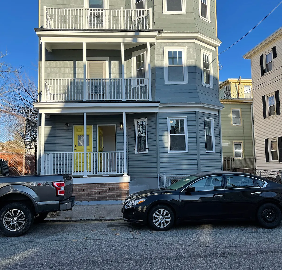 2 bed, 910 sqft, $2,100 — Photo 1