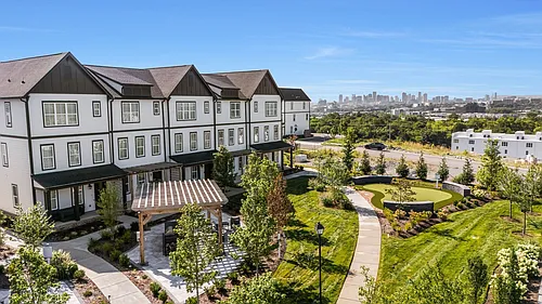 The Aria Townhomes Photo 1