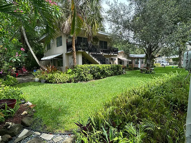 710 SE 16th St #A — Photo 14