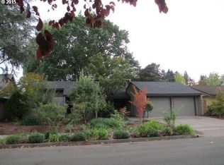 1220 Cedar Ridge Dr, Eugene, OR 97401